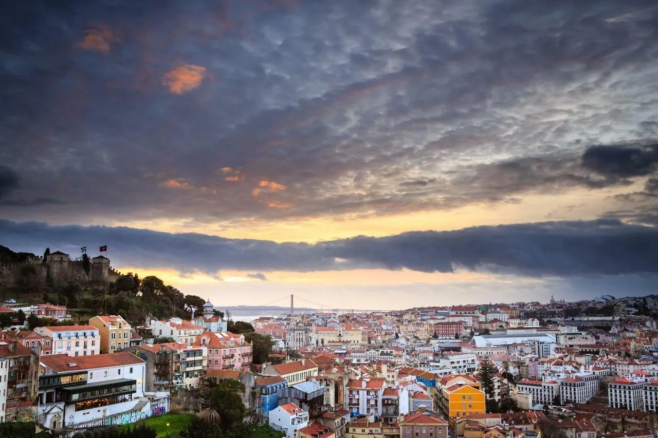 Romantichome At Alfama'S Heart Lisbon