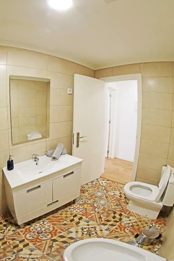 Apartment Romantichome At Alfama'S Heart Lisbon